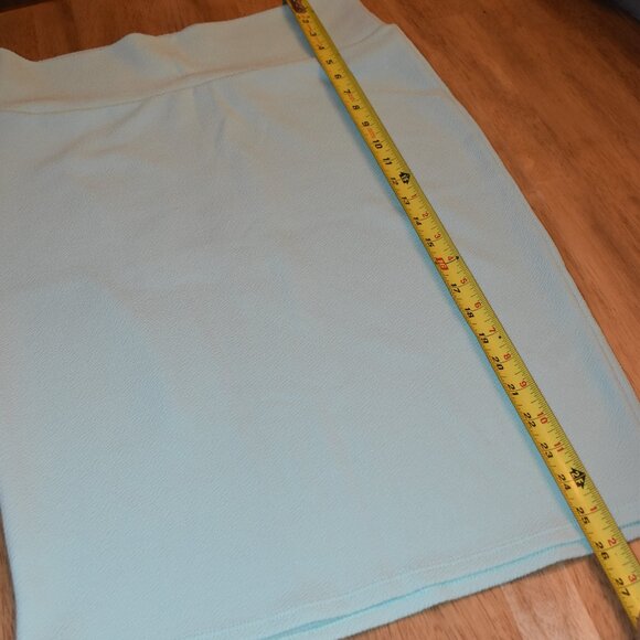 Large Blue Cassie Pencil Skirt $15 Stretch material Made in the USA - Picture 1 of 11